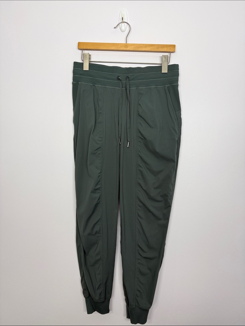 93: Lululemon Dance Studio Mid-Rise Jogger Full Length Dark Forest Size 8 28”